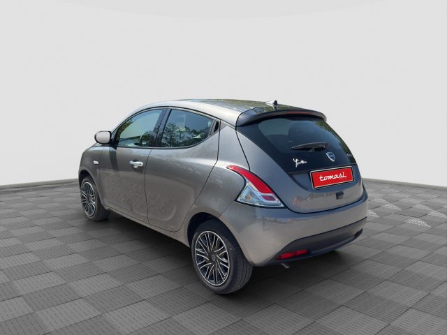 Lancia Ypsilon Ypsilon 1.0 FireFly 5 porte S&S Hybrid Gold - foto 3 di 4