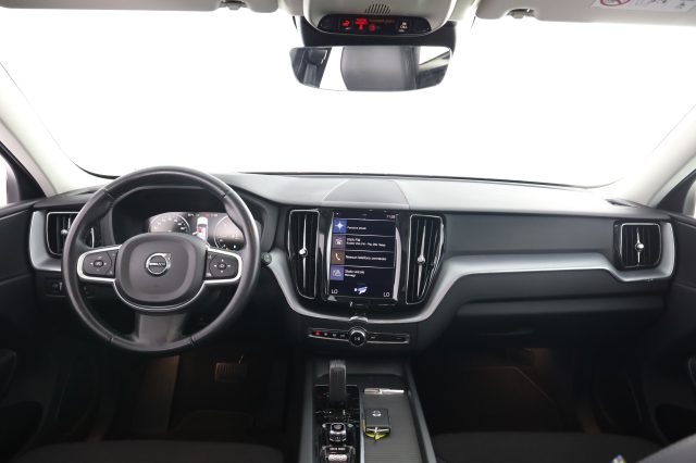 Volvo XC60 XC60 B4 (d) automatico Momentum Pro - foto 4 di 4