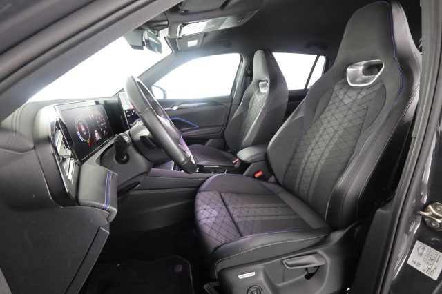 Volkswagen Tiguan 3ª serie 2.0 TDI 150 CV DSG R-Line - foto 2 di 4