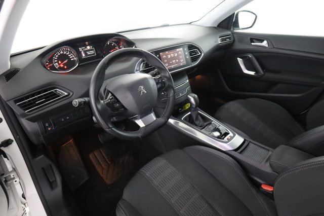 Peugeot 308 308 BlueHDi 120 EAT6 S&S Allure usato a MILANO