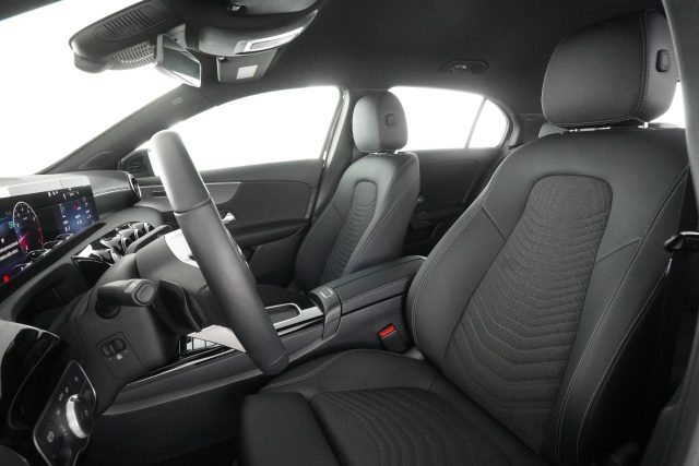 Mercedes-Benz A 180 A 180 Automatic Progressive Advanced - foto 2 di 4