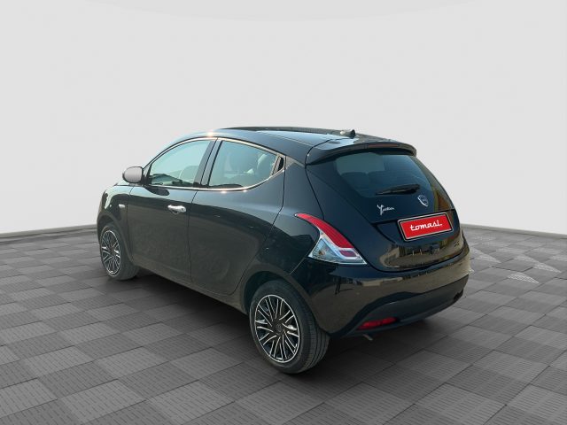 Lancia Ypsilon Ypsilon 1.0 FireFly 5 porte S&S Hybrid Gold - foto 3 di 4