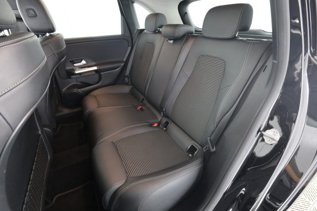 Mercedes-Benz CLA sse B B 180 d Automatic Sport Plus - foto 3 di 4