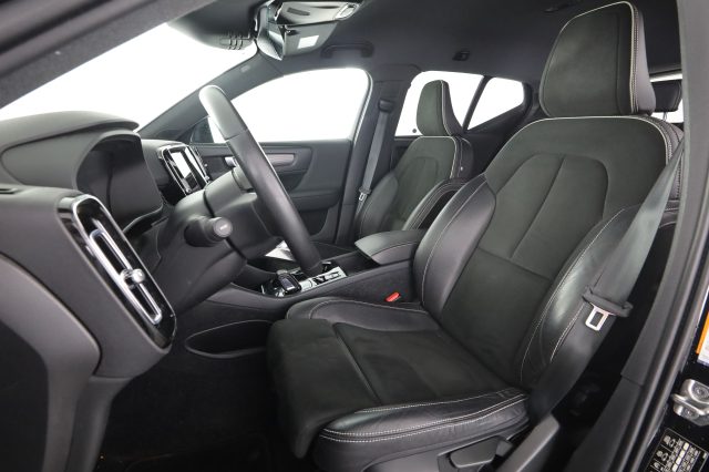 Volvo XC40 XC40 T4 Recharge plug-in hybrid automatico Recharg - foto 2 di 4