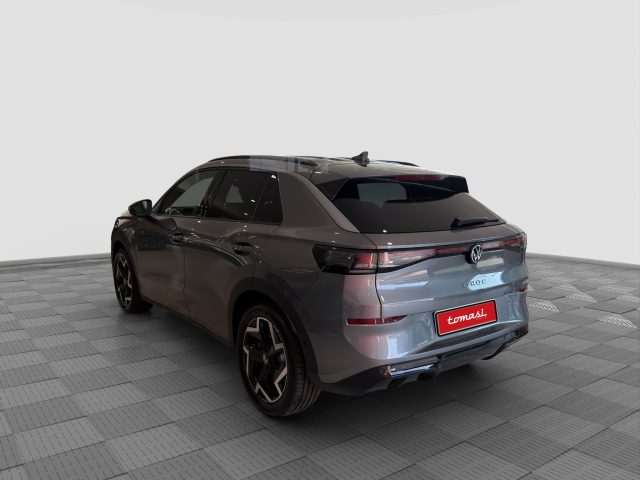 Volkswagen T-Roc 2ª serie 1.5 eTSI ACT 150 CV DSG R-Line - foto 3 di 4