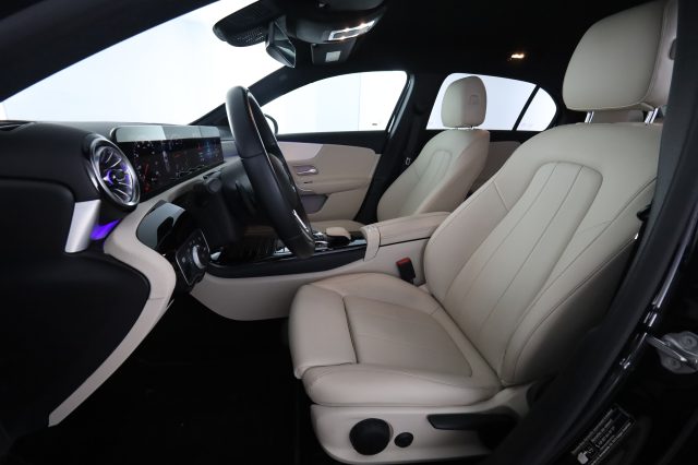 Mercedes-Benz A 180 A 180 d Automatic Sport - foto 2 di 4