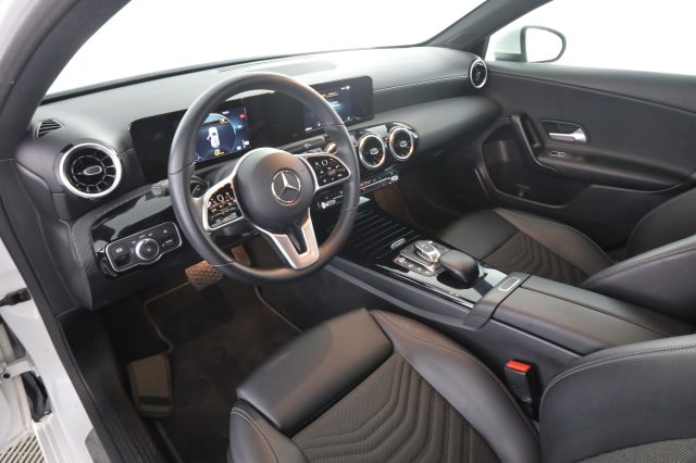 Mercedes-Benz A 180 A 180 d Automatic Business Extra usato a MILANO