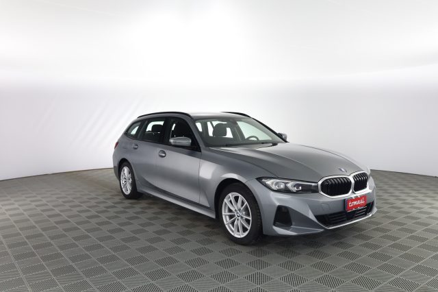 BMW 320 Serie 3 (G20/G21) d 48V xDrive Touring - foto 2 di 4
