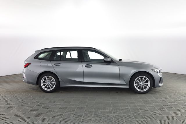 BMW 320 Serie 3 (G20/G21) d 48V xDrive Touring - foto 3 di 4