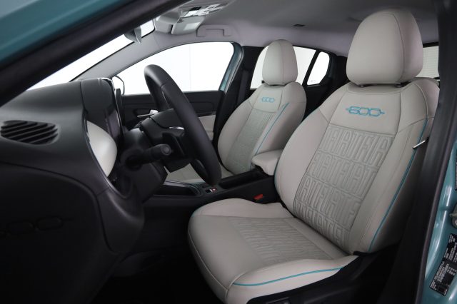 Fiat 600 600 Hybrid 110 CV DCT MHEV La Prima - foto 2 di 4