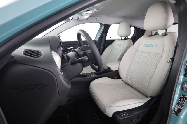 Fiat 600 600 Hybrid 110 CV DCT MHEV La Prima - foto 2 di 4