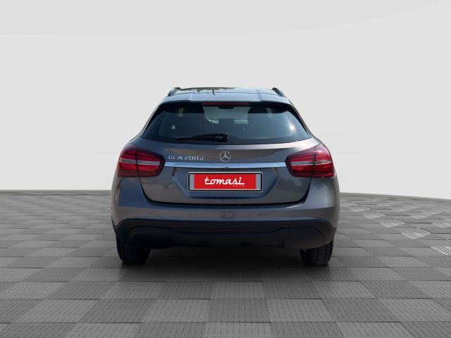 Mercedes-Benz CLA sse GLA GLA 200 d Automatic Business - foto 4 di 4