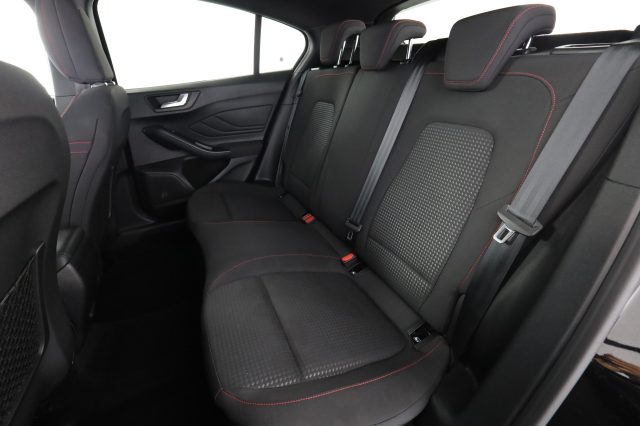 Ford Focus Focus 1.0 EcoBoost Hybrid 125 CV 5p. ST Line - foto 3 di 4