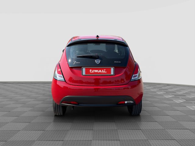 Lancia Ypsilon Ypsilon 1.0 FireFly 5 porte S&S Hybrid Silver - foto 4 di 4