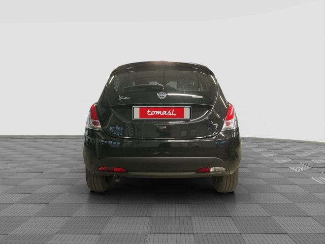 Lancia Ypsilon Ypsilon 1.0 FireFly 5 porte S&S Hybrid Gold - foto 4 di 4