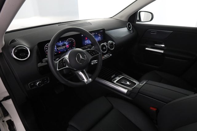 Mercedes-Benz CLA sse GLA GLA 180 Automatic Progressive Advanced, del 2025, 5.000 km, in vendita a Milano (MI)