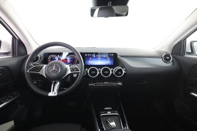 Mercedes-Benz CLA sse GLA GLA 180 Automatic Progressive Advanced - foto 4 di 17