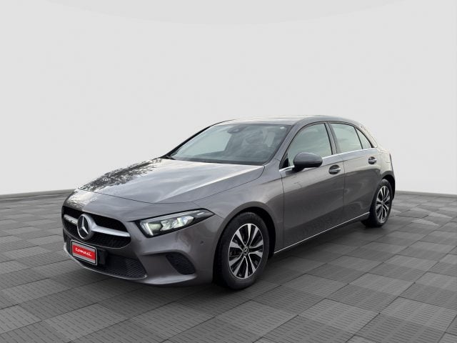 Mercedes-Benz A 180 A 180 d Automatic Business Extra, del 2021, 51.572 km, in vendita a Milano (MI)