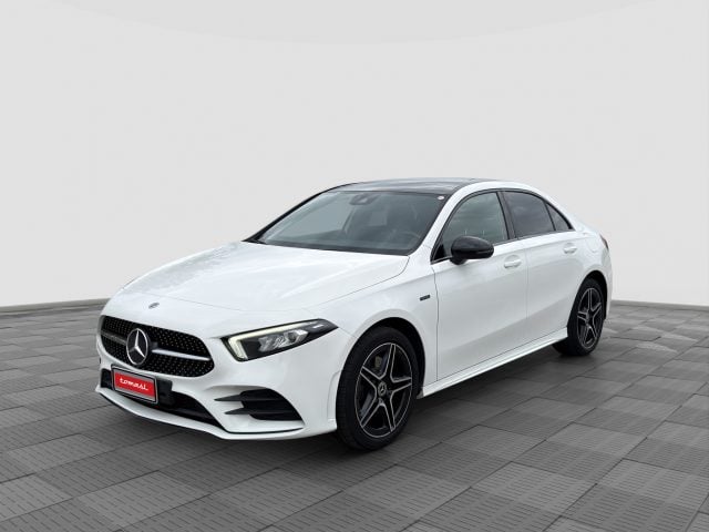 Mercedes-Benz A 180 A 250 e EQ-POWER Automatic PREMIUM, del 2021, 94.155 km, in vendita a Milano (MI)