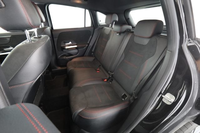 Mercedes-Benz CLA sse GLA GLA 200 d Automatic PREMIUM - foto 3 di 4