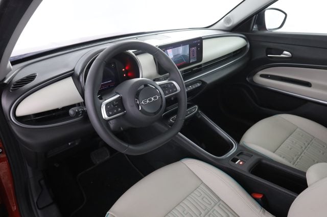 Fiat 600 600 Hybrid 110 CV DCT MHEV La Prima, del 2025, 29.342 km, in vendita a Milano (MI)