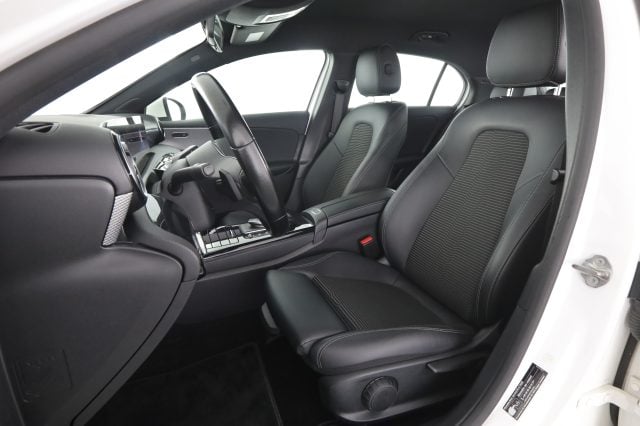 Mercedes-Benz A 180 A 180 d Automatic Sport - foto 2 di 4