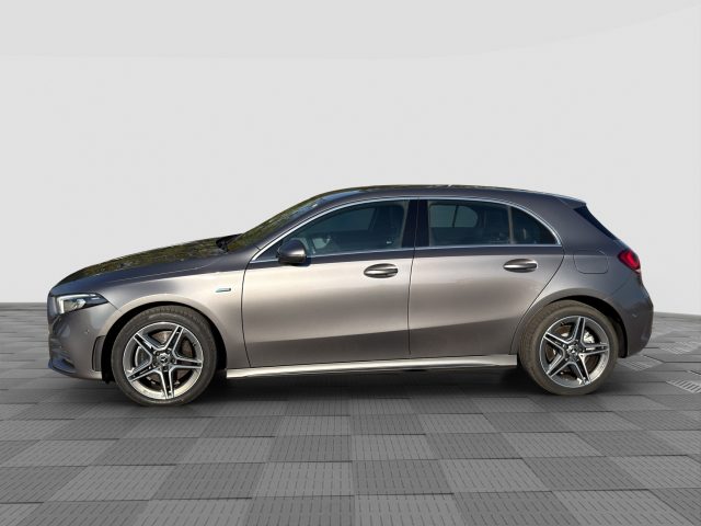 Mercedes-Benz A 250 A 250 e EQ-POWER Automatic PREMIUM - foto 2 di 4
