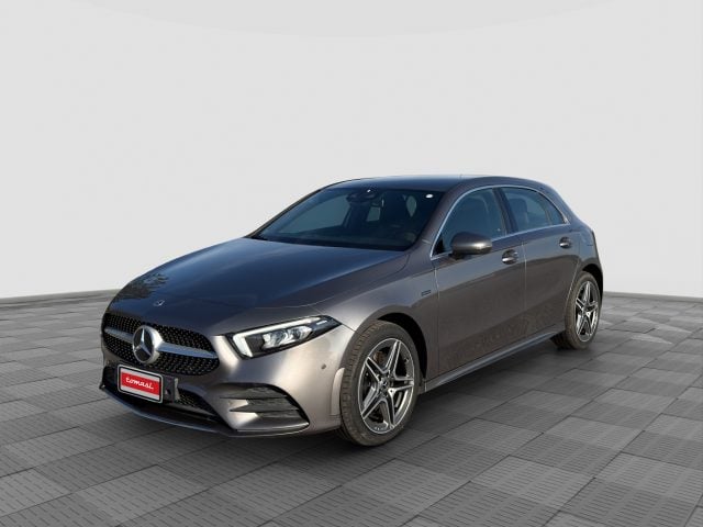 Mercedes-Benz A 250 A 250 e EQ-POWER Automatic PREMIUM, del 2021, 64.879 km, in vendita a Milano (MI)