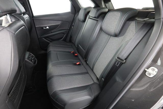 Peugeot 3008 3008 Hybrid 225 e-EAT8 Allure - foto 3 di 4