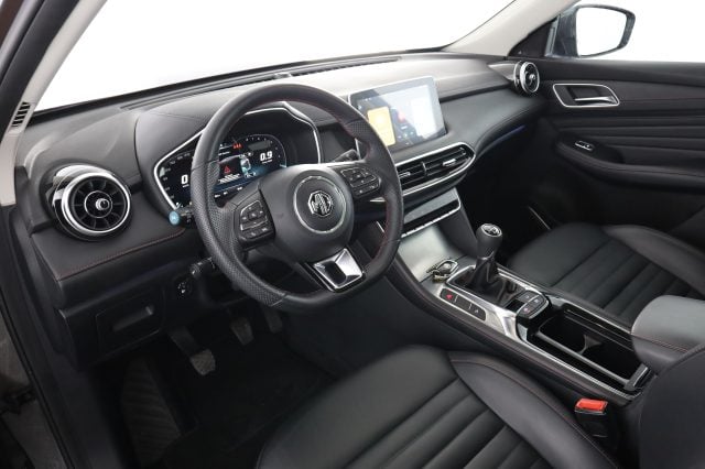 MG HS HS 1.5T-GDI Luxury, del 2023, 16.800 km, in vendita a Milano (MI)