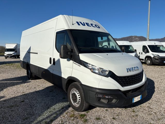 Iveco Daily 35S14V 2.3 HPT GRAN VOLUME usato a GEMONA DEL FRIULI