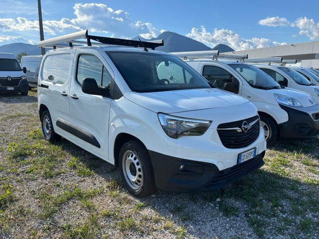 Opel Combo Cargo 1.5 Diesel 100CV PC 1000kg, del 2021, 98.577 km, in vendita a Gemona Del Friuli (UD)