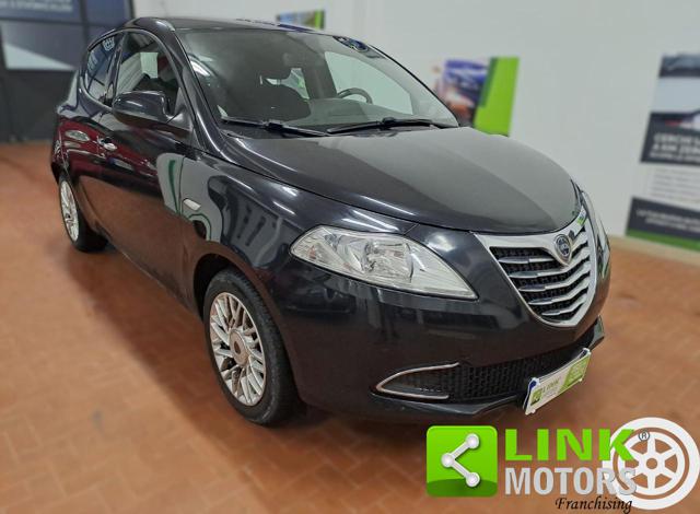 Lancia Ypsilon 1.2 69 CV 5 porte Platinum - foto 4 di 4