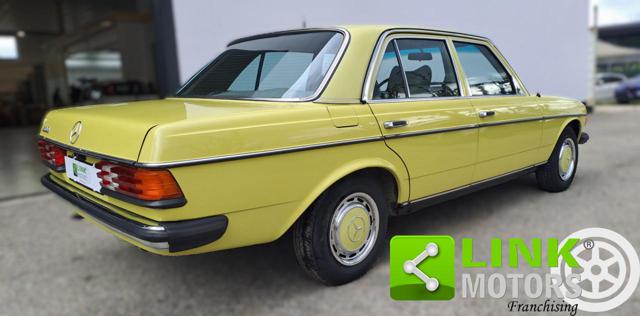 Mercedes-Benz 200 W123 - foto 3 di 4