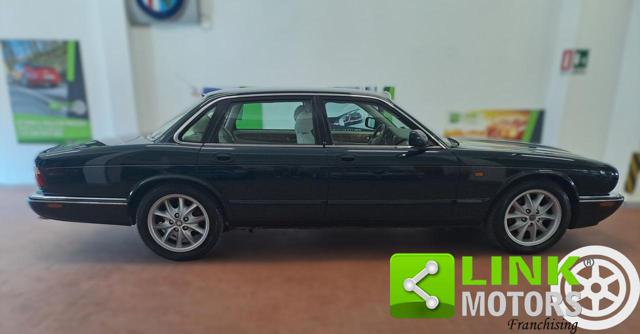 Jaguar XJ 3.2 cat Executive - foto 2 di 51