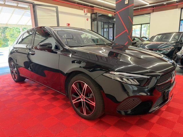 Mercedes-Benz A 250 e hybrid EQ Progressive Advanced Plus - foto 3 di 4