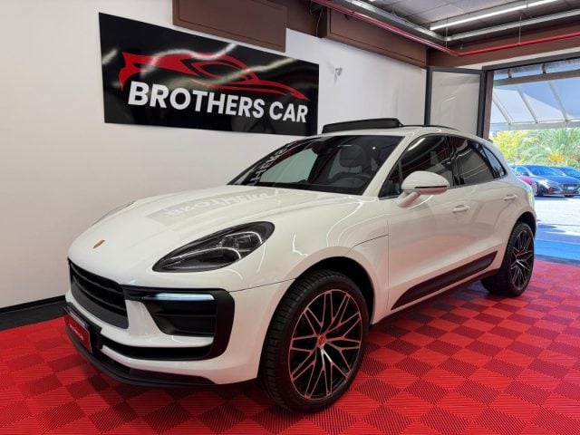 Porsche Macan 2.0 TETTO - CHRONO -21'', del 2023, 32.000 km, in vendita a Albisola Superiore (SV)