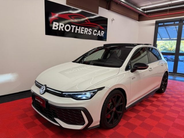 Volkswagen Golf GTI 2.0 DSG GTI DCC TETTO HEAD-UP H&K MATRIX, del 2024, 25.000 km, in vendita a Albisola Superiore (SV)