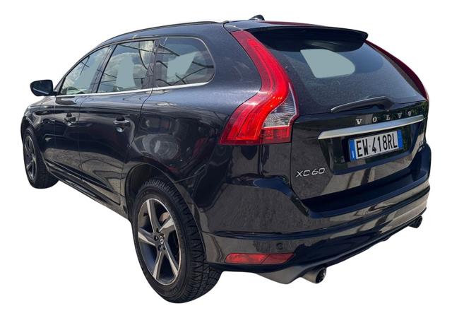 Volvo XC60 D4 AWD Geartronic R-design Momentum - foto 4 di 4