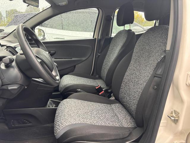 Lancia Ypsilon 1.0 FireFly 5 porte S&S Hybrid Ecochic Silver, del 2020, 23.576 km, in vendita a Eraclea (VE)