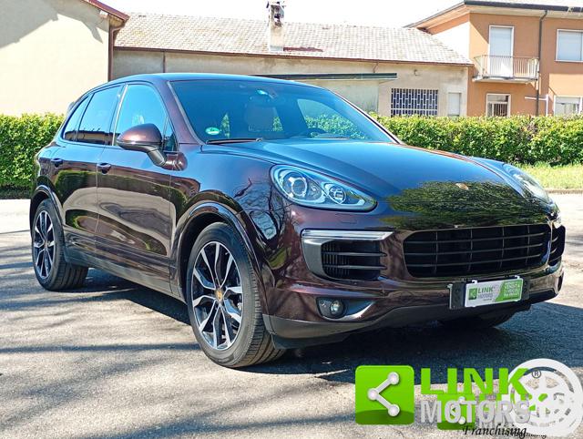 Porsche Cayenne 3.0 V6 tdi Platinum Edition 245cv tiptronic usato a CERMENATE