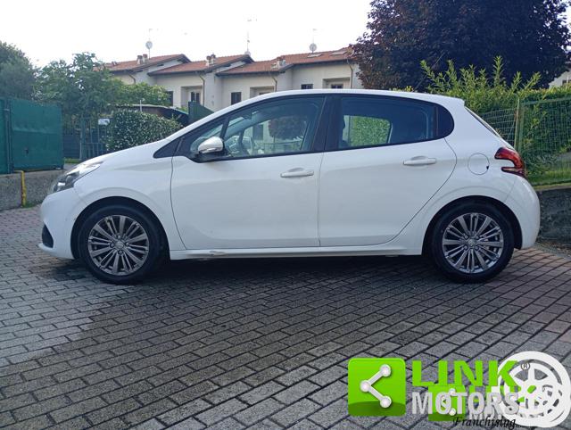 Peugeot 208 5p 1.2 puretech Active 82cv - foto 2 di 4