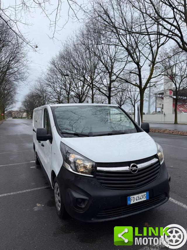 Opel Vivaro 27 1.6 CDTI 115CV PC-TN Furgone Essentia, del 2016, 70.000 km, in vendita a Cermenate (CO)