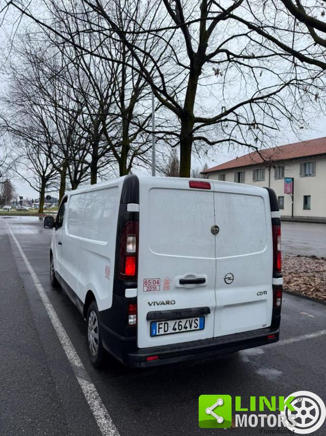 Opel Vivaro 27 1.6 CDTI 115CV PC-TN Furgone Essentia, del 2016, 70.000 km, in vendita a Cermenate (CO)