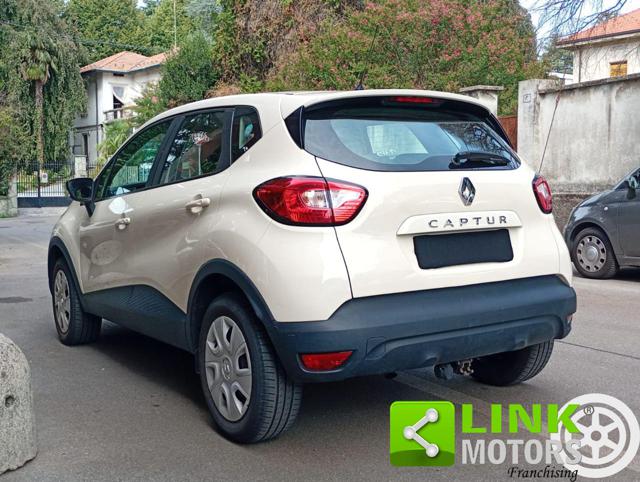 Renault Captur TCe 12V 90 CV Start&Stop Energy Life - foto 4 di 4