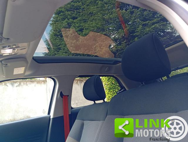 Citroen C4 Cactus BlueHDi 100 Rip Curl - foto 4 di 4