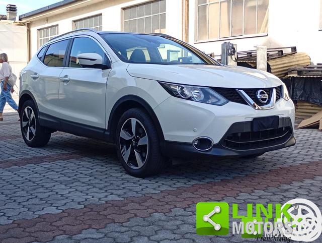 Nissan Qashqai 1.2 DIG-T N-Vision 115 CV, del 2017, 104.000 km, in vendita a Cermenate (CO)