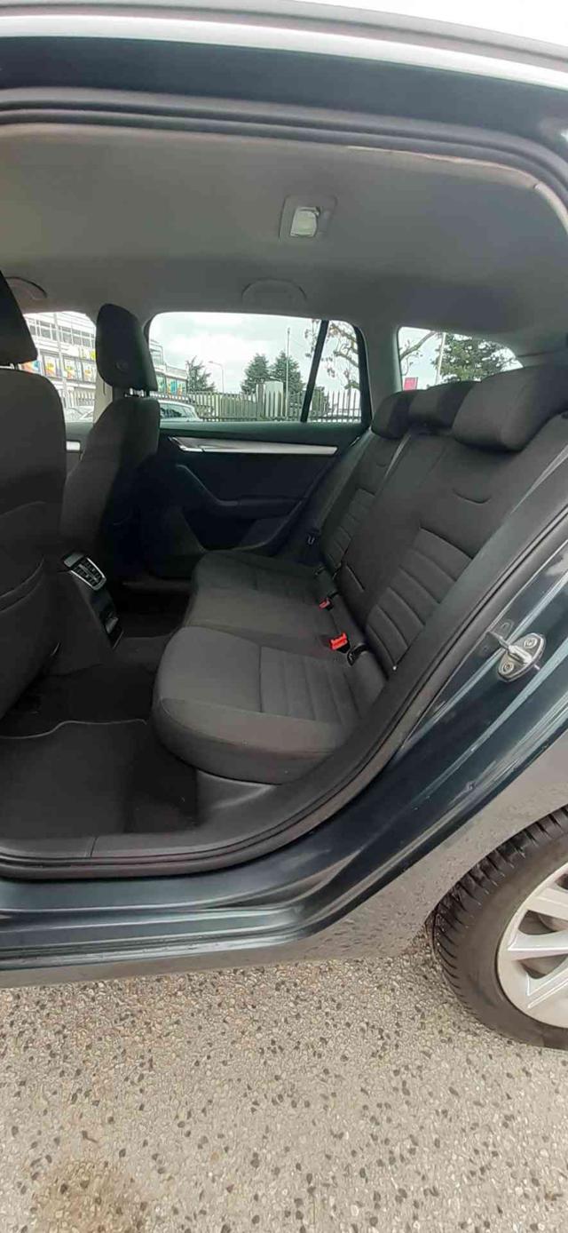 Skoda Octavia 2.0 TDI CR Wagon Ambition SCONTO ROTTAMAZIONE, del 2014, 215.000 km, in vendita a Scurcola Marsicana (AQ)