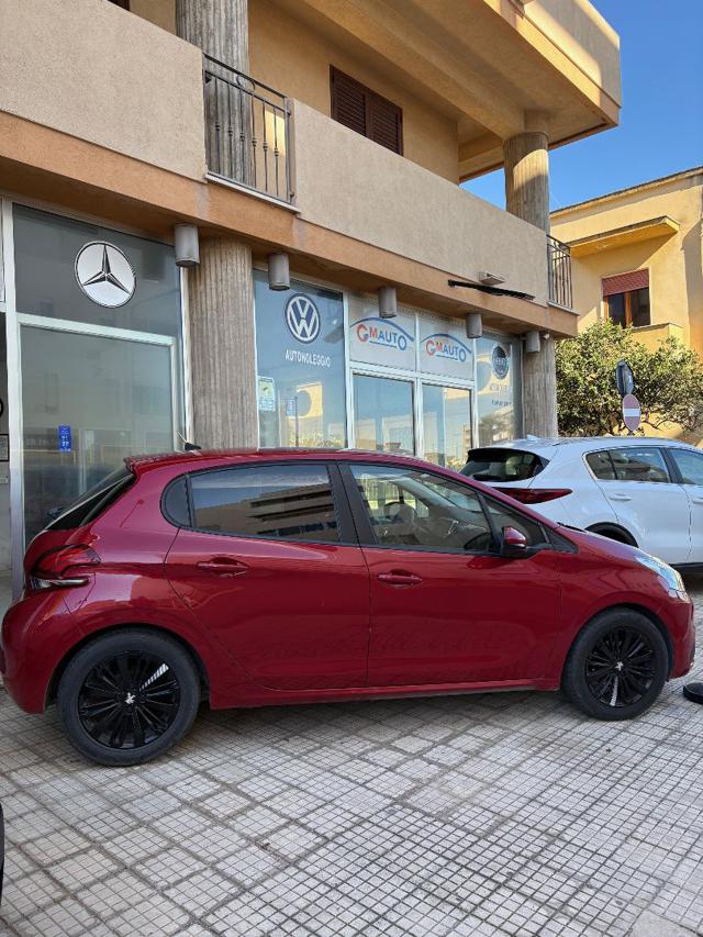 Peugeot 208 1� serie PureTech 82 5 porte Active - foto 3 di 4