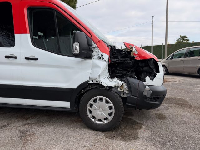 Ford Transit 350 2.0 150CV DIESEL 9 POSTI ECOBLUE PM-TM COMBI - foto 3 di 4
